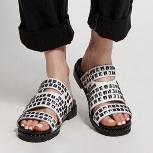 ONE TEASPOON OFF WHITE STUDDED VIVIENNE SLIDE SANDALS SIZE 38